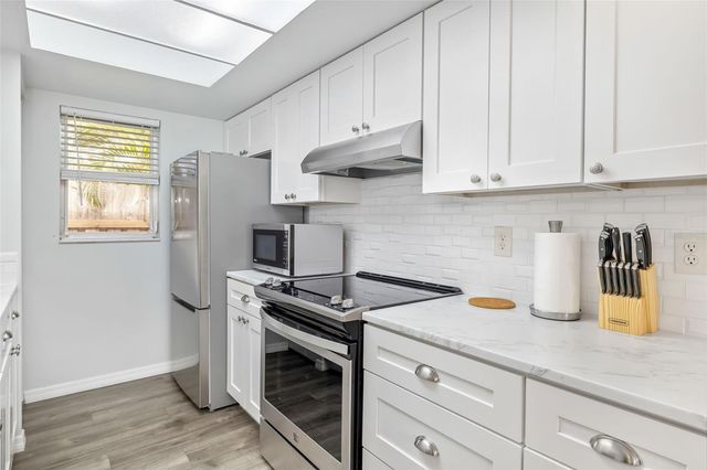 3049 GYPSY STREET, Sarasota, FL 34231
