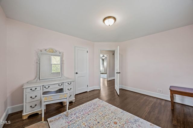 1515 Woodland Avenue, Burlington, NC 27215