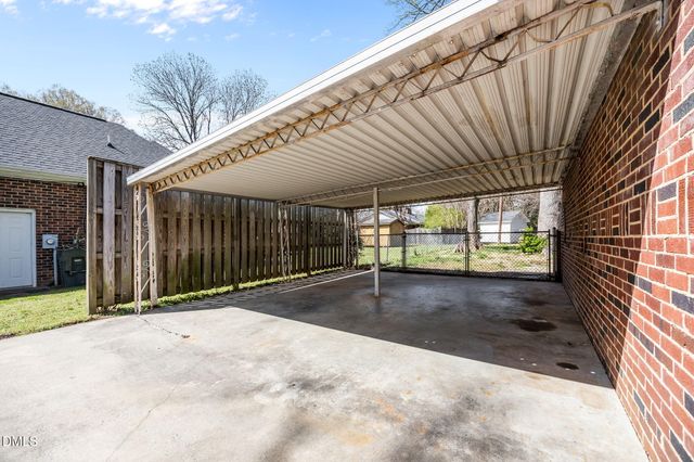 1515 Woodland Avenue, Burlington, NC 27215