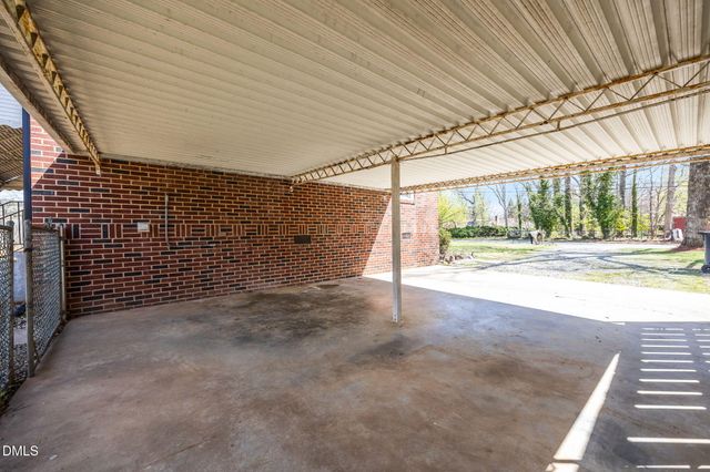 1515 Woodland Avenue, Burlington, NC 27215