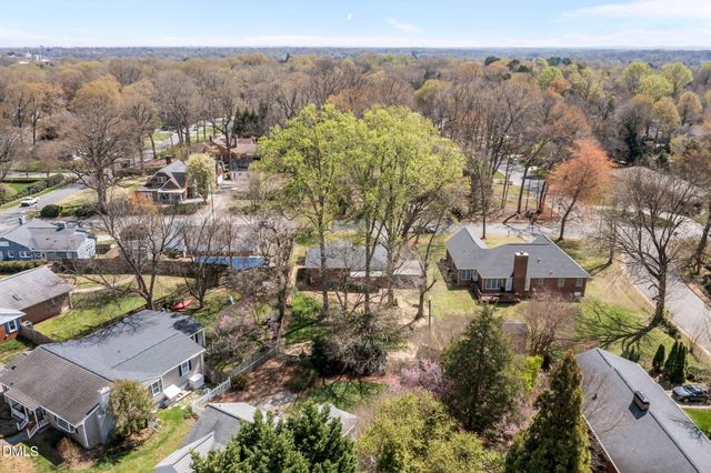 1515 Woodland Avenue, Burlington, NC 27215