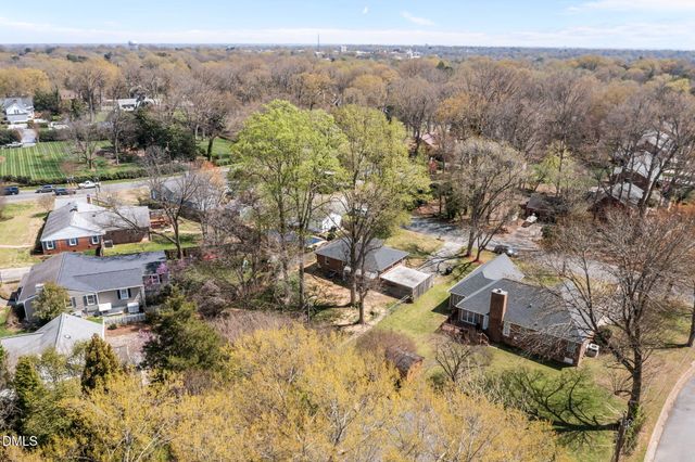 1515 Woodland Avenue, Burlington, NC 27215