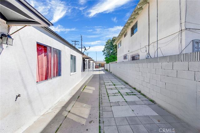 5517 Loma Vista, Maywood, CA 90270