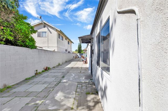 5517 Loma Vista, Maywood, CA 90270