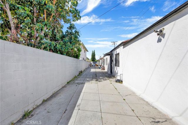 5517 Loma Vista, Maywood, CA 90270