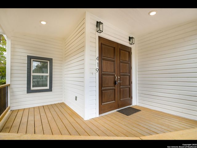419 N Monumental, San Antonio, TX 78202
