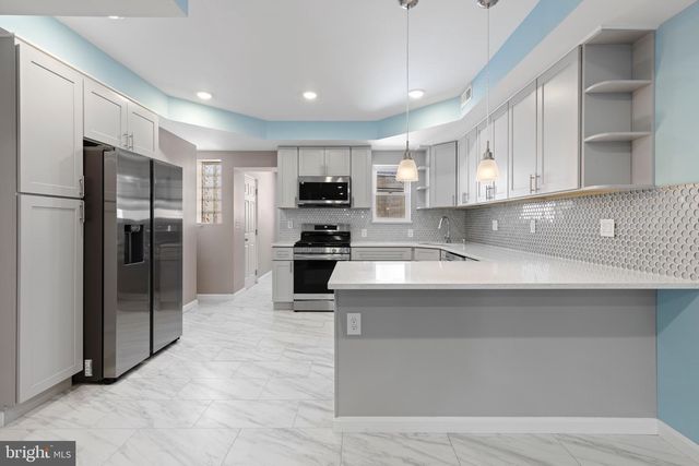 1015 BONAPARTE AVE, Baltimore, MD 21218