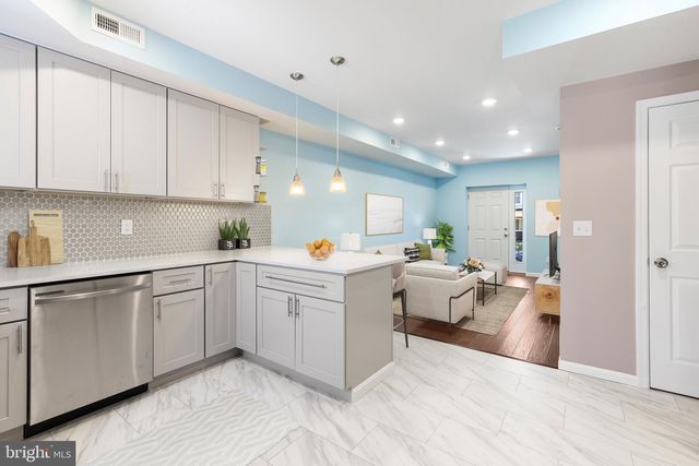 1015 BONAPARTE AVE, Baltimore, MD 21218