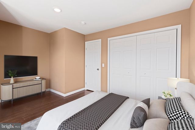 1015 BONAPARTE AVE, Baltimore, MD 21218