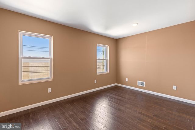 1015 BONAPARTE AVE, Baltimore, MD 21218