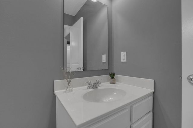 7381 Rum Cay Lane, Reynoldsburg, OH 43068