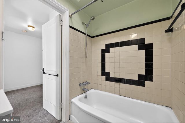 422 RIVELY AVE, Collingdale, PA 19023