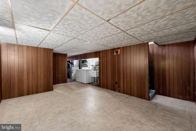 422 RIVELY AVE, Collingdale, PA 19023