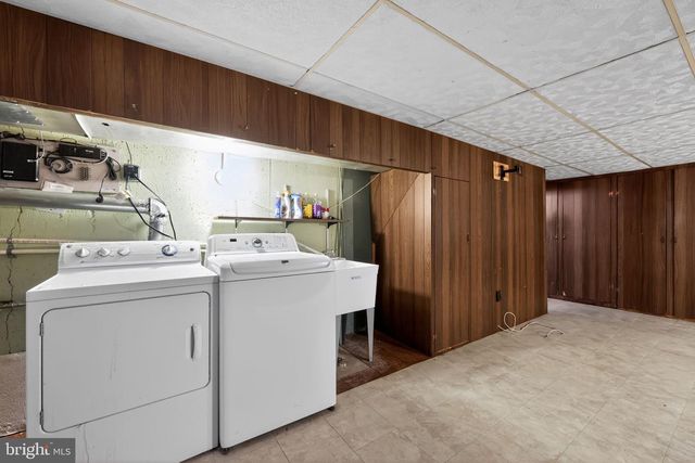 422 RIVELY AVE, Collingdale, PA 19023