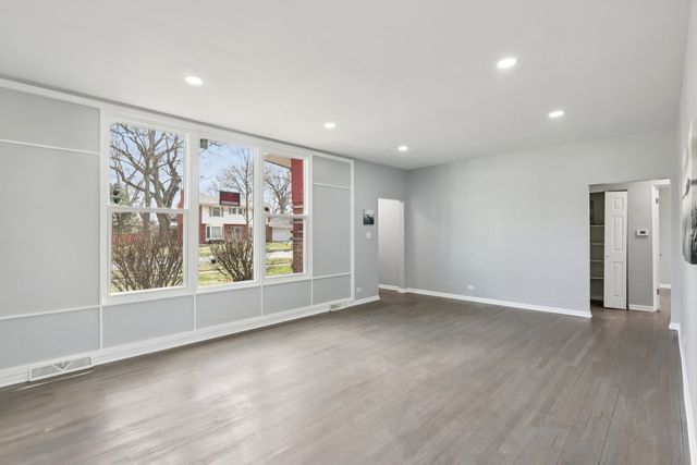 926 Braemar Road, Flossmoor, IL 60422