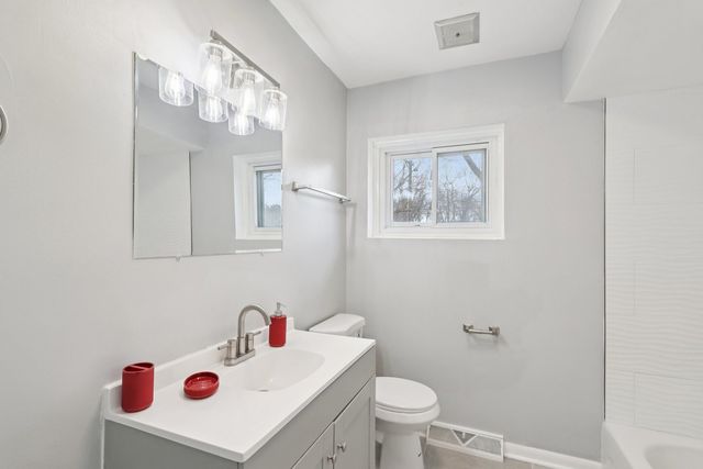 926 Braemar Road, Flossmoor, IL 60422