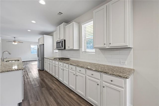 30 Fanleaf Drive, Fairburn, GA 30213