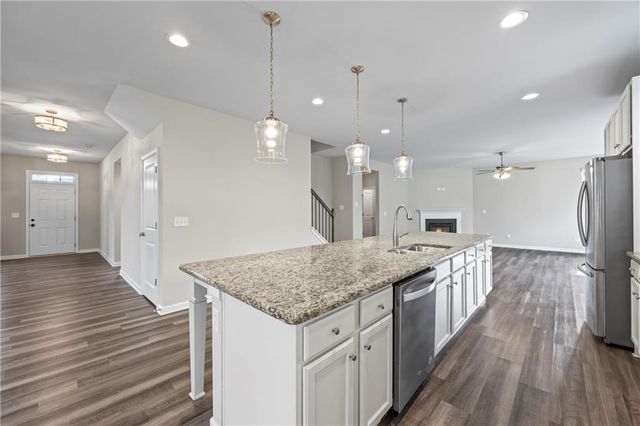 30 Fanleaf Drive, Fairburn, GA 30213