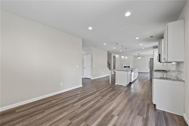 30 Fanleaf Drive, Fairburn, GA 30213