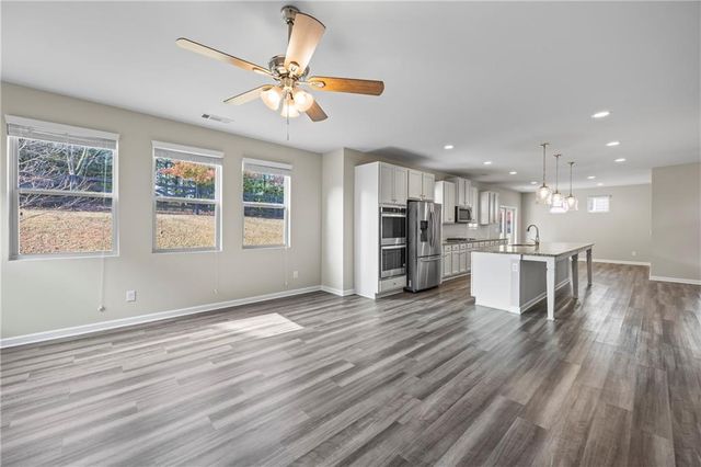 30 Fanleaf Drive, Fairburn, GA 30213