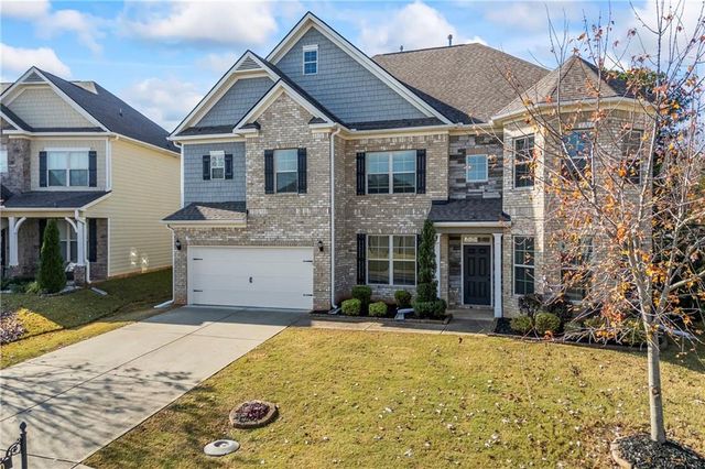 30 Fanleaf Drive, Fairburn, GA 30213