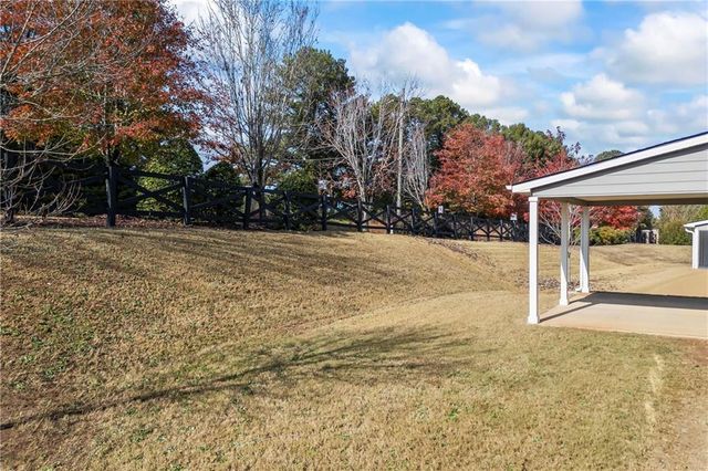 30 Fanleaf Drive, Fairburn, GA 30213