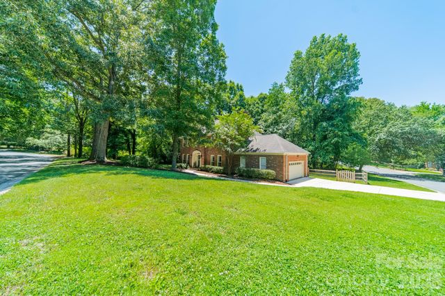 506 Abbotsford Court, Charlotte, NC 28270