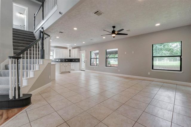 13731 Fountainview Drive, Montgomery, TX 77356