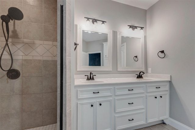 13731 Fountainview Drive, Montgomery, TX 77356