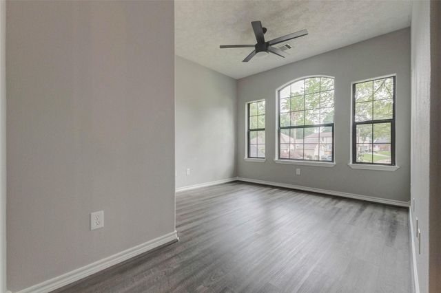 13731 Fountainview Drive, Montgomery, TX 77356