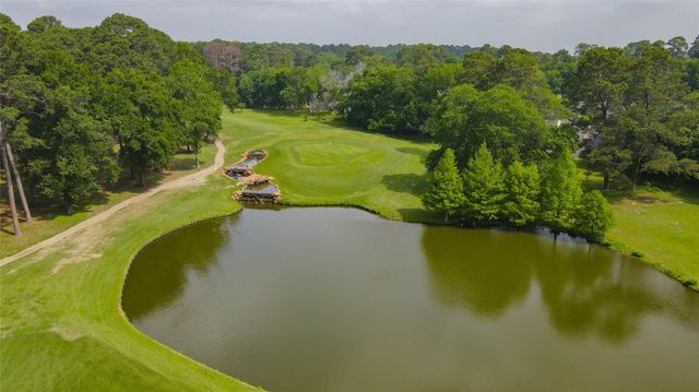 13731 Fountainview Drive, Montgomery, TX 77356