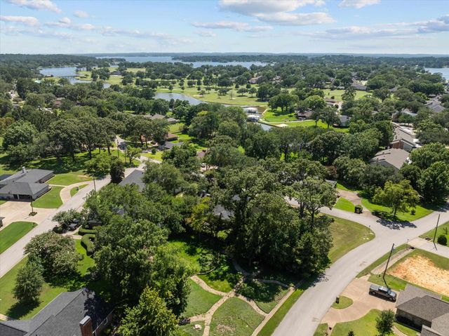 103 Williamsburg Lane, Bullard, TX 75757