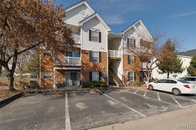 410 Benton Drive L, St Peters, MO 63376