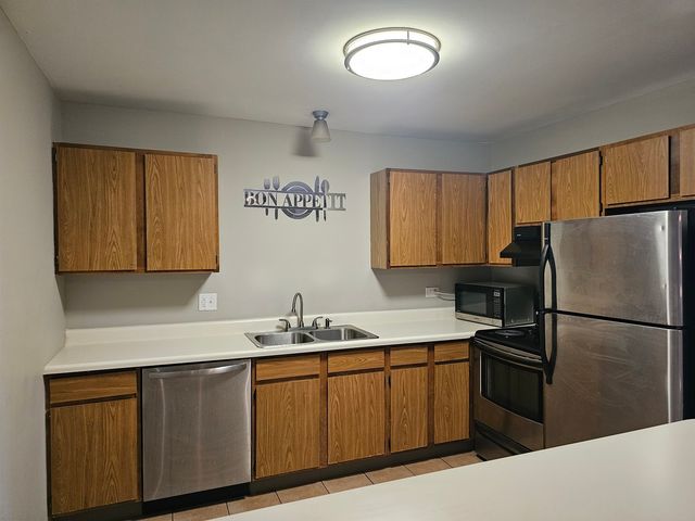 1160 Cedar Street 3A, Glendale Heights, IL 60139