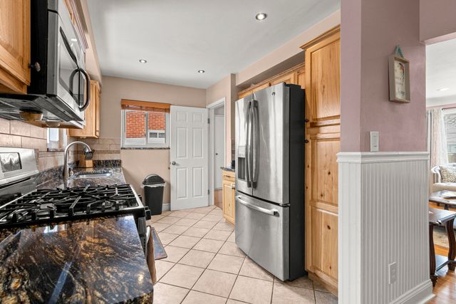 5845 Plainfield Street, Dearborn Heights City, MI 48127