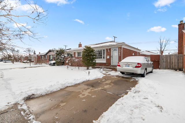 5845 Plainfield Street, Dearborn Heights City, MI 48127