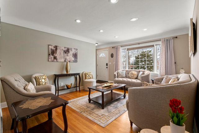 5845 Plainfield Street, Dearborn Heights City, MI 48127