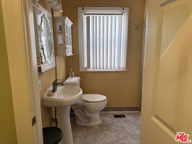 1635 S Orange Drive, Los Angeles, CA 90019