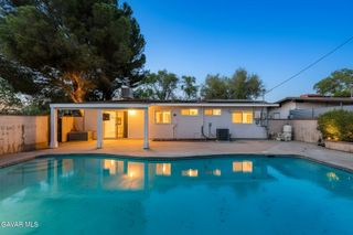 1046 W Avenue H6, Lancaster, CA 93534