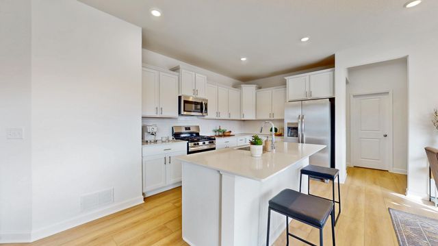 7600 Osakis Street, Lino Lakes, MN 55038