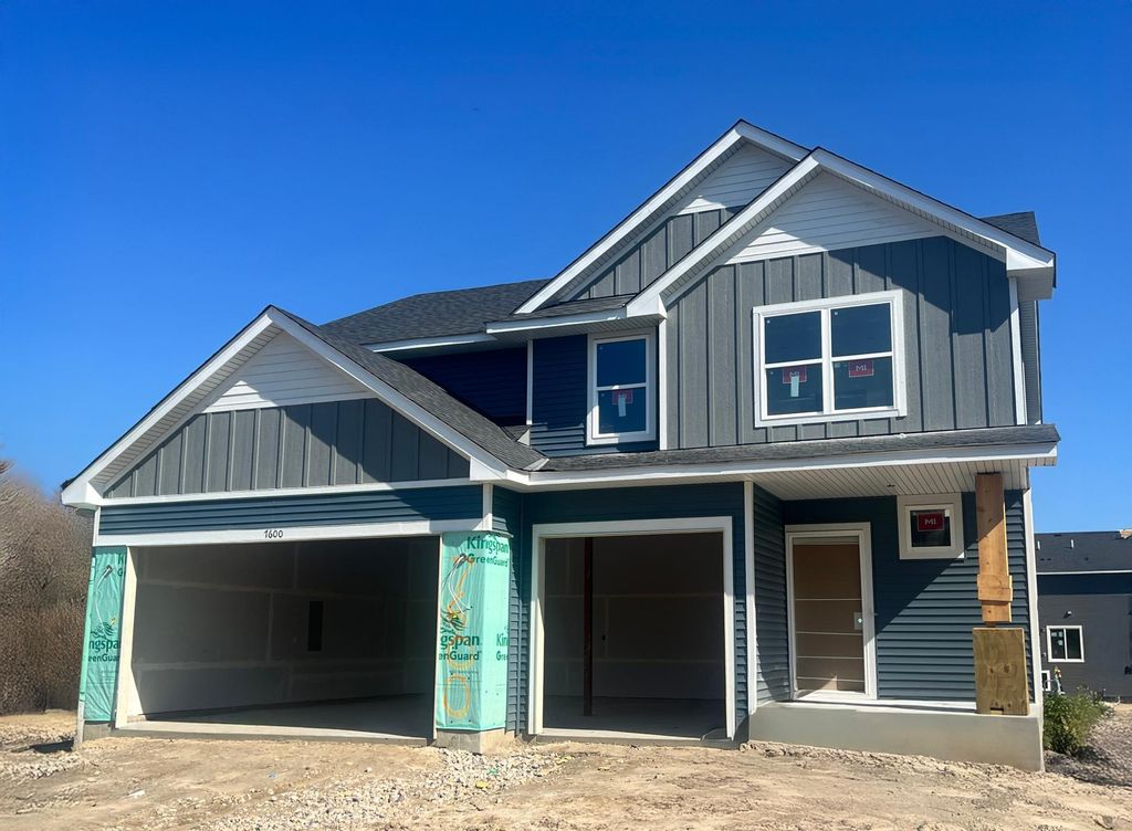 7600 Osakis Street, Lino Lakes, MN 55038