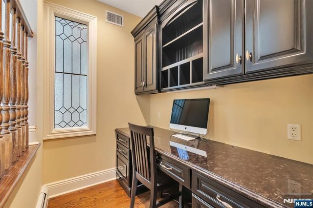 381 Pinewood Drive, Wyckoff, NJ 07481
