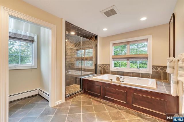 381 Pinewood Drive, Wyckoff, NJ 07481