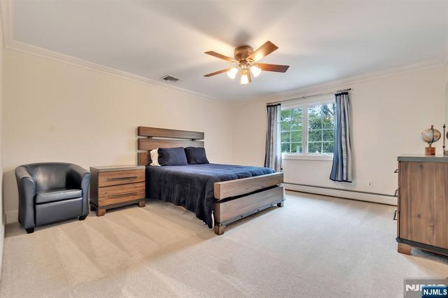 381 Pinewood Drive, Wyckoff, NJ 07481
