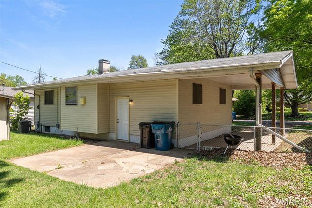10419 Melvich Drive, St Louis, MO 63137