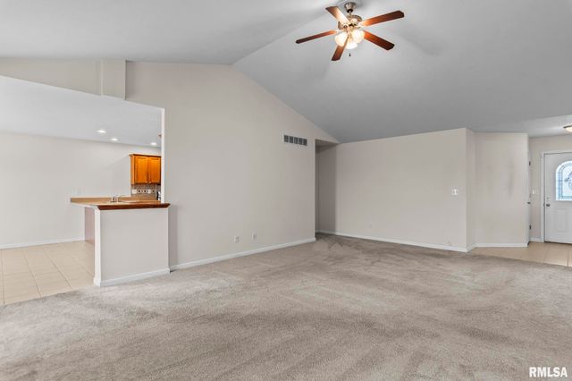2704 JOHNATHAN Place, Springfield, IL 62711