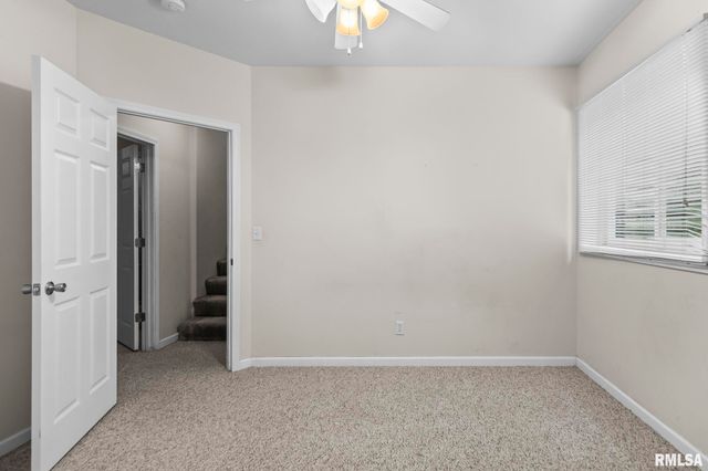 2704 JOHNATHAN Place, Springfield, IL 62711