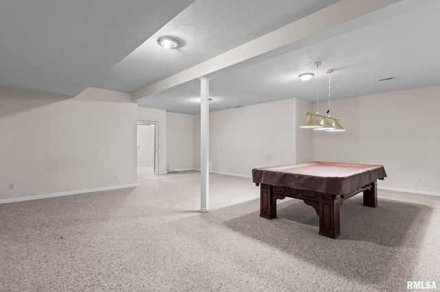 2704 JOHNATHAN Place, Springfield, IL 62711