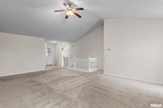 2704 JOHNATHAN Place, Springfield, IL 62711