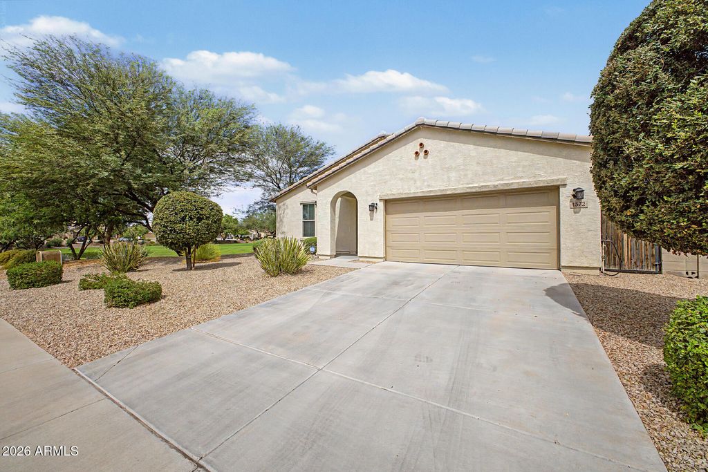 1572 E LUNA BLANCA Way, San Tan Valley, AZ 85140 — photo 3